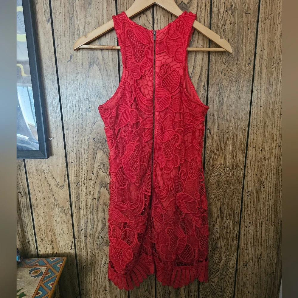 LOVERS + FRIENDS / REVOLVE Red Caspian Lace Overlay Dress - XS - Picture 9 of 11